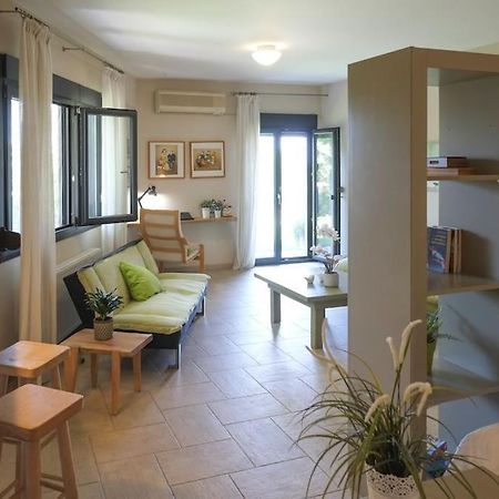 Apartment With Garden In Thessaloniki. 외부 사진