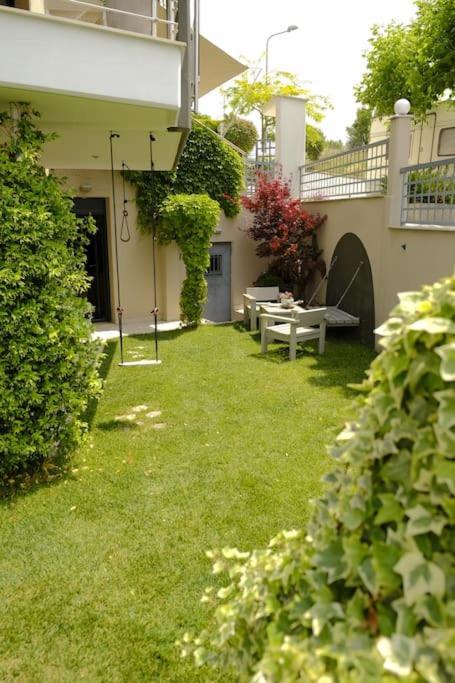Apartment With Garden In Thessaloniki. 외부 사진